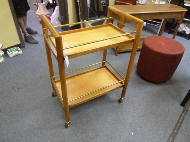 lot 5 image: ROLLING BAR CART