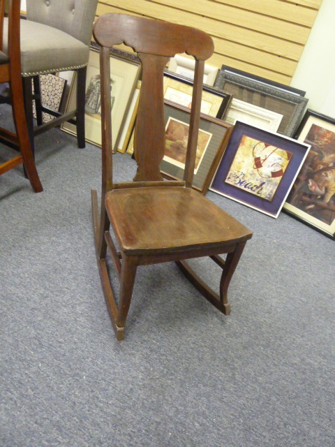 lot 113 image: REAL WOOD ROCKING CHAIR