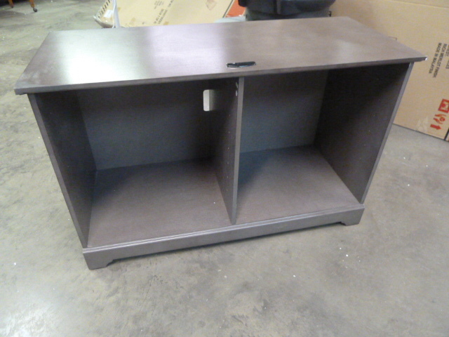 lot 19 image: GREY TV STAND