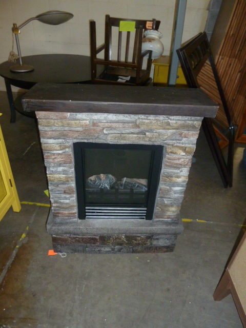 lot 8 image: ELECTRIC FIREPLACE Works Perfectly CAN REALLY HEAT UP A ROOM QUICK