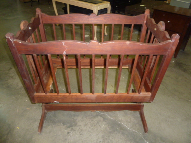 lot 71 image: AMISH MADE BABY CRIB