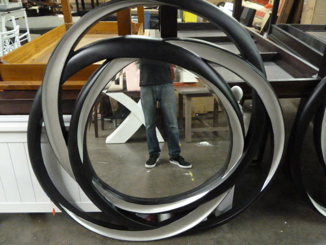 lot 228 image: LARGE MIRROR - HAS SOME FLAWS IN FRAME