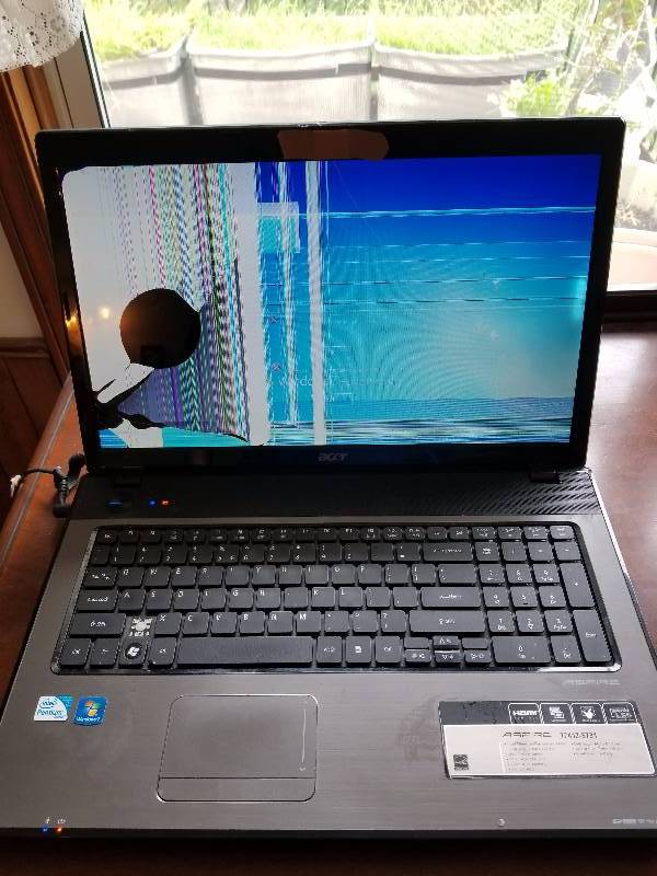lot 940 image: Acer Laptop For Parts or Repair