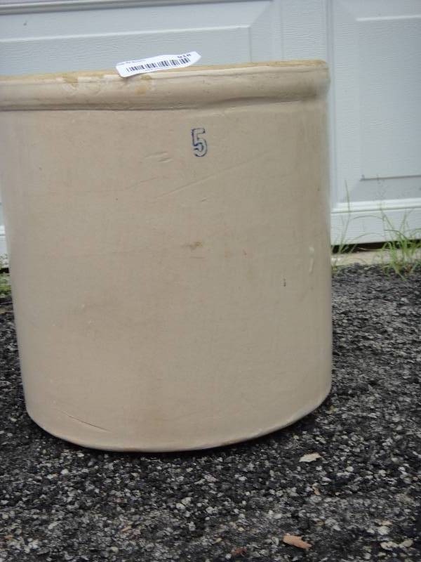 lot 918 image: 5 Gallon Crock