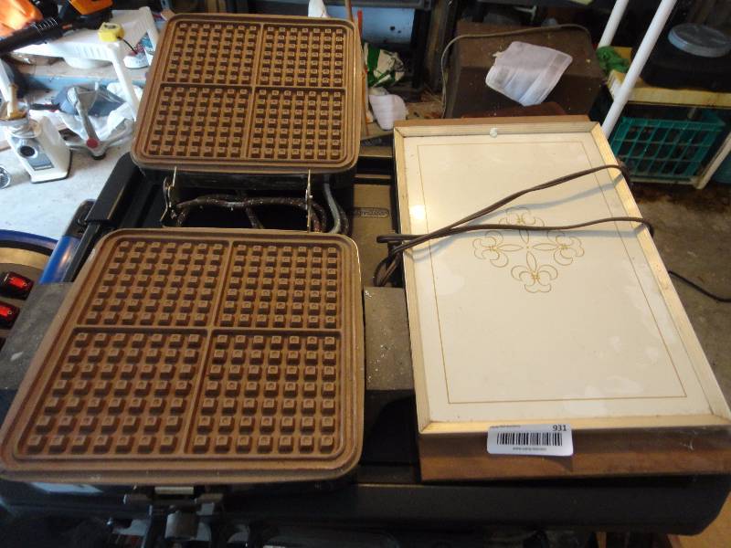 lot 931 image: Lot of Kitchen Items