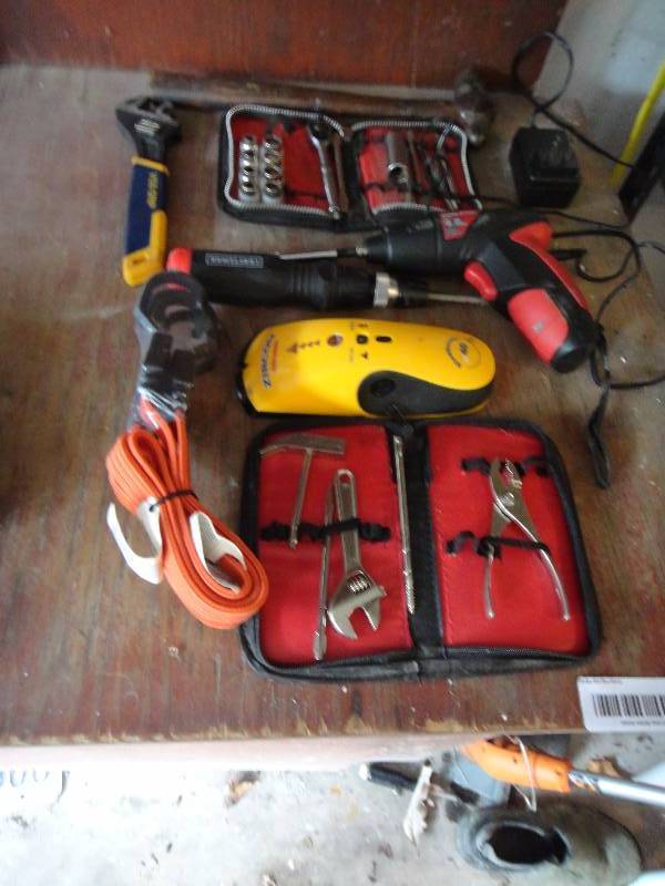 lot 936 image: Lot of Random Tools