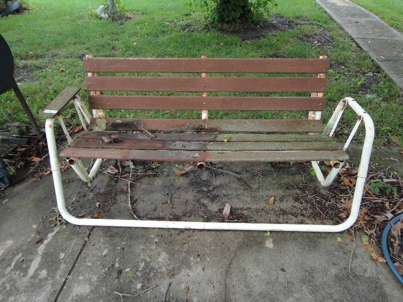 lot 215 image: Patio Glider