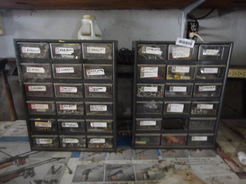 lot 211 image: Lot of CubbyBolt Bins