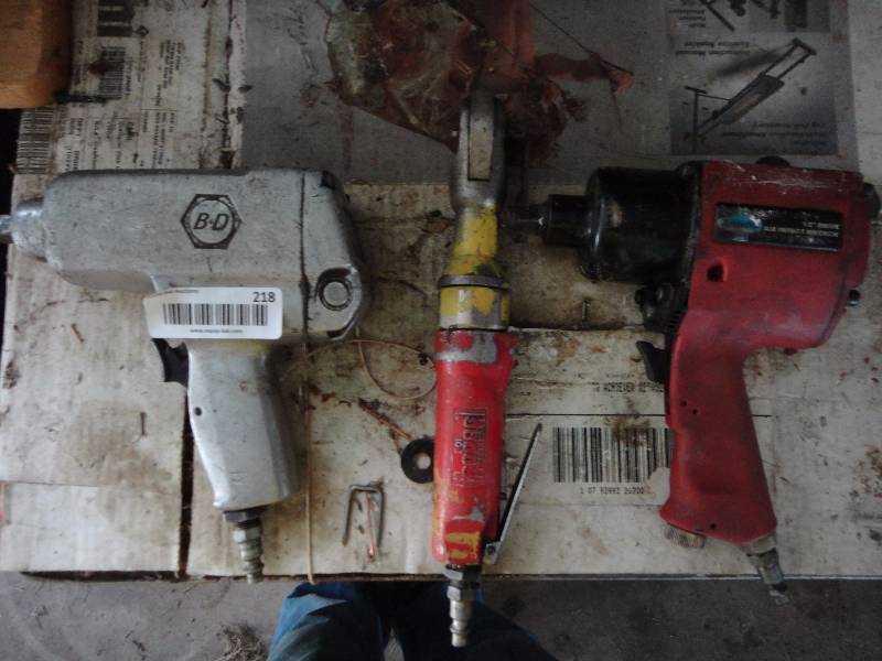 lot 218 image: Lot of Pneumatic Tools