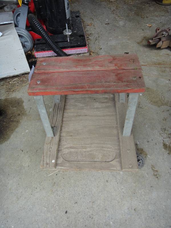 lot 227 image: Antique Cart