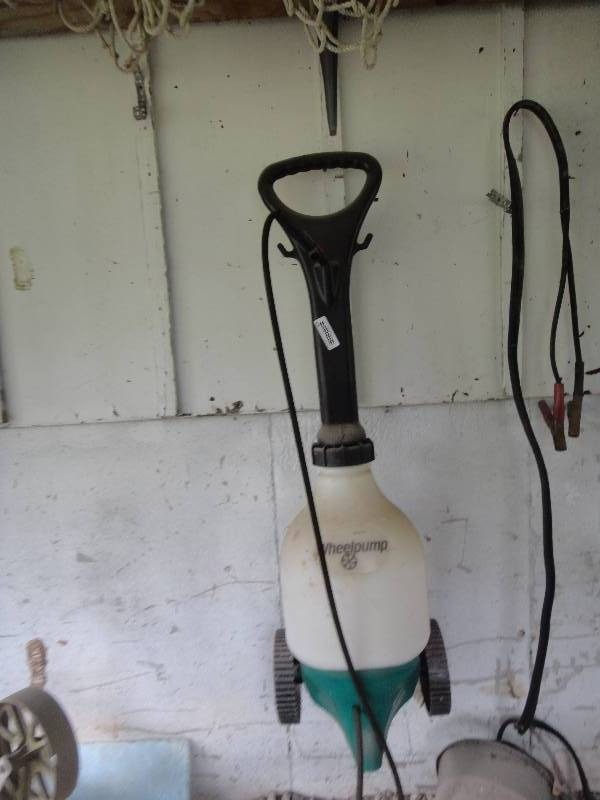 lot 953 image: Wheelpump