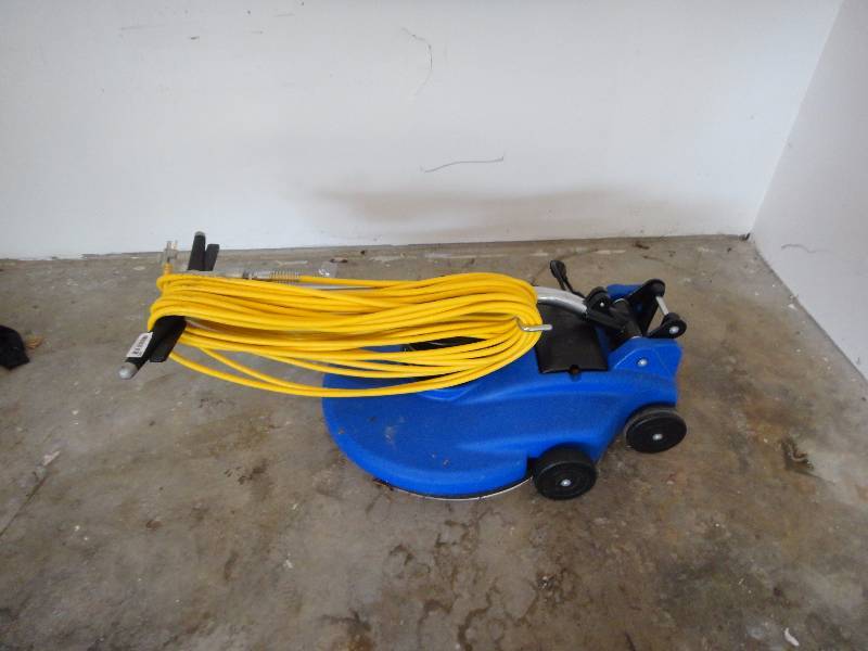 lot 960 image: Clarke Dust Control Floor Burnisher, 1 12 HP, 2000 RPM, 20