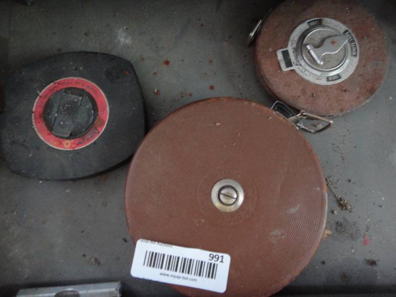 lot 991 image: Lot of Measuring Tapes