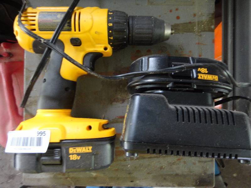 lot 995 image: Cordless Drill and Charger