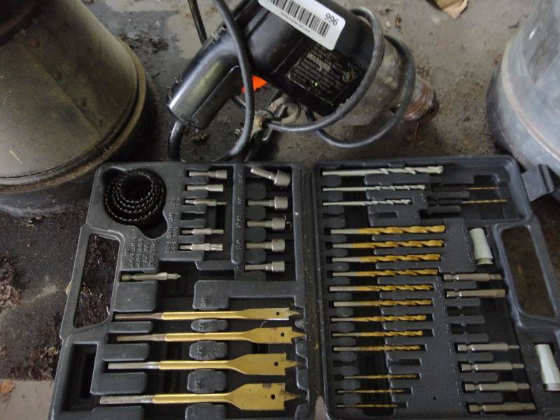 lot 996 image: Drill Bits and Drill