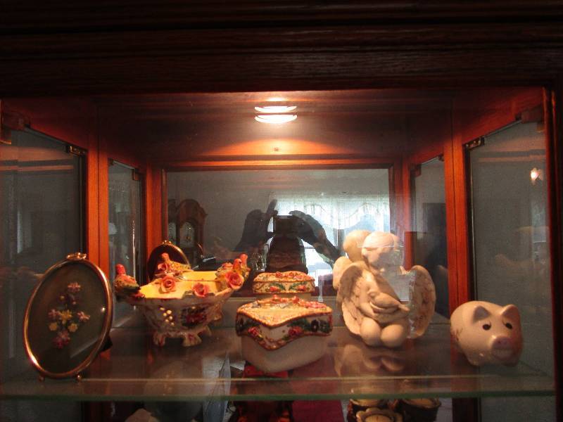 lot 153 image: Lot of Figurines