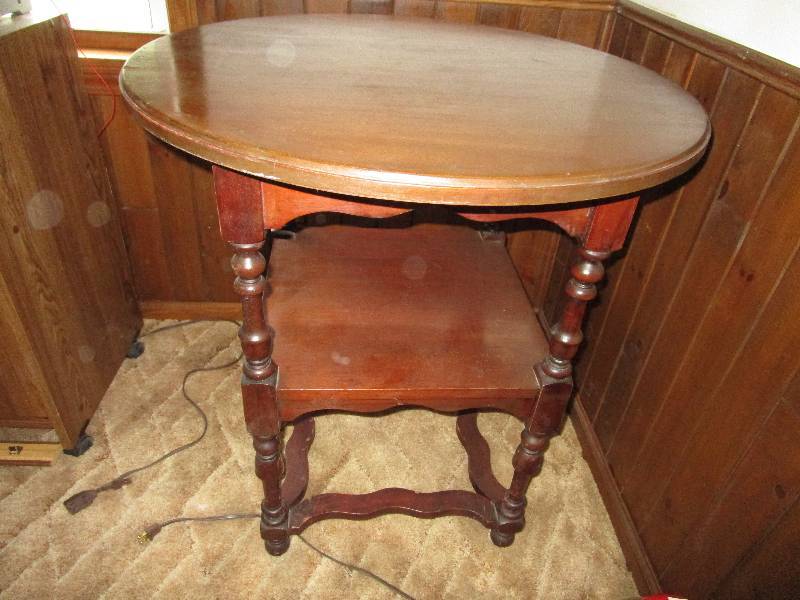 lot 158 image: Round Antique Side Table