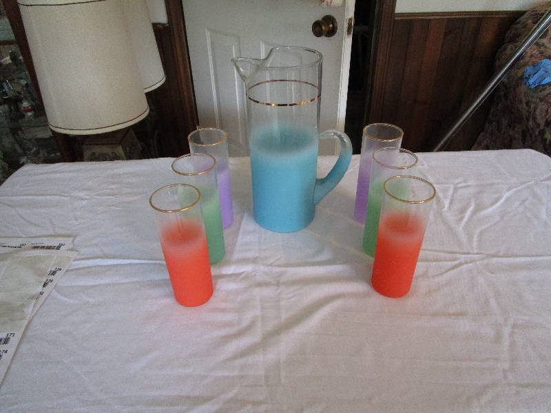 lot 168 image: Antique Cocktail Picture and Glasses