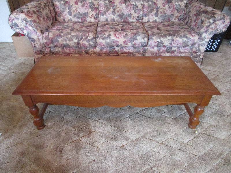 lot 941 image: Vintage Coffee Table