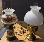 Lot of two vintage-style lamps - very pretty!