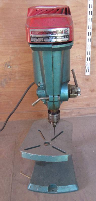 lot 2060 image: Bench-Top Drill Press
