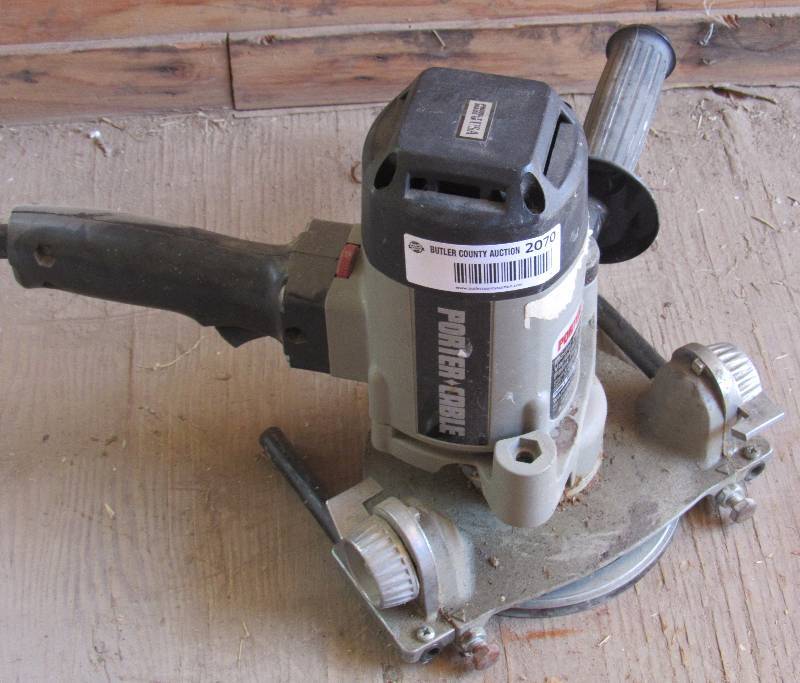 lot 2070 image: Porter Cable Paint Remover