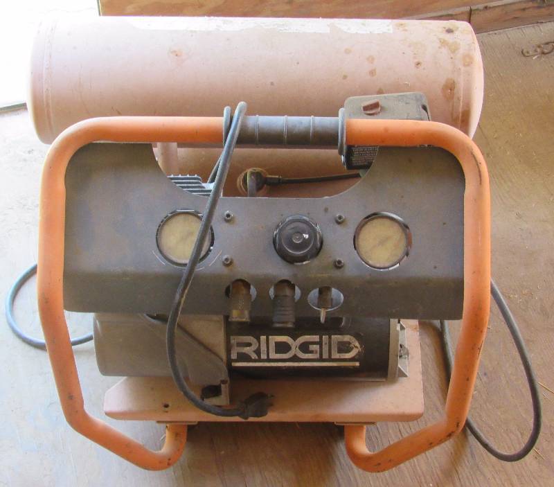 lot 2081 image: Ridgid Air Compressor - M# 0F45150A