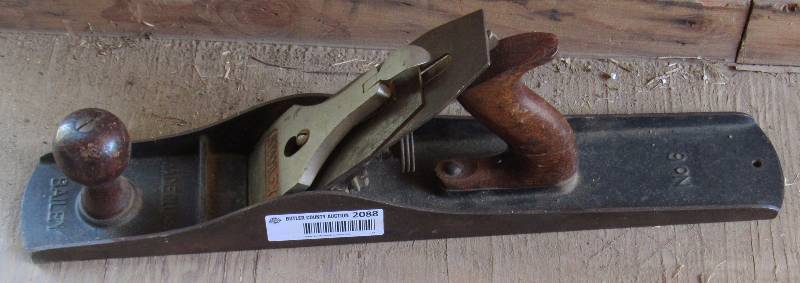 lot 2088 image: Bailey Wood Plane No. 6 - 18 long - Made in U.S.A.