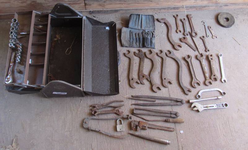 lot 2091 image: Tool Box w Contents - Much Vintage - wrenches and more