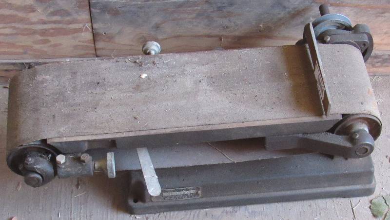 lot 2122 image: Belt Sander - Sears - M# 103.0803