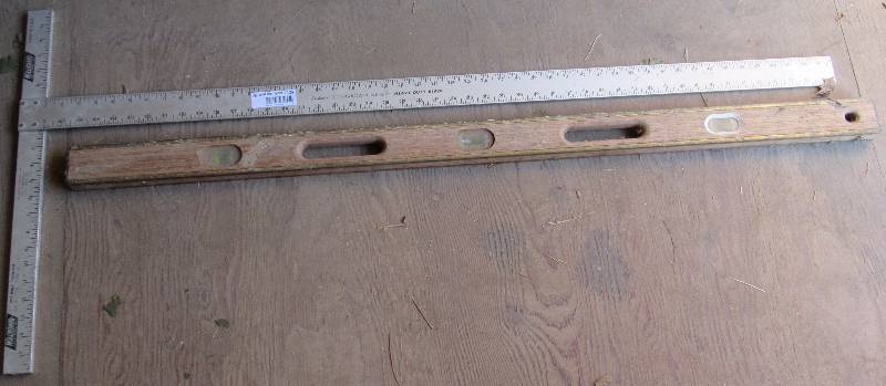 lot 2129 image: 4 Ft. Masons Level and 4 Ft. Drywall T-Square