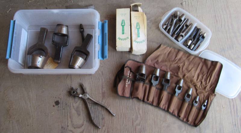 lot 2142 image: Osborne - Arch Punches in organizer, carrying pouch