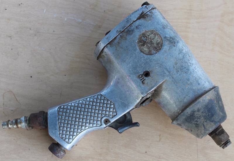 lot 2151 image: DeVilbiss 12 Impact Wrench