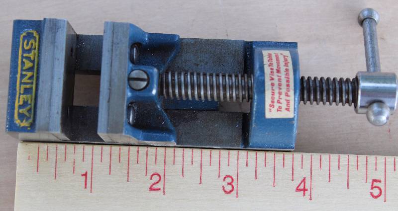 lot 2158 image: Small Stanley Vise