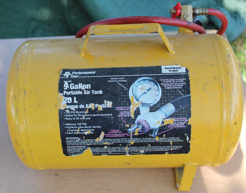 lot 2165 image: 5 Gallon Portable Air Tank  Air Bubble - M# W10005 w Gauge and Hose - See photos