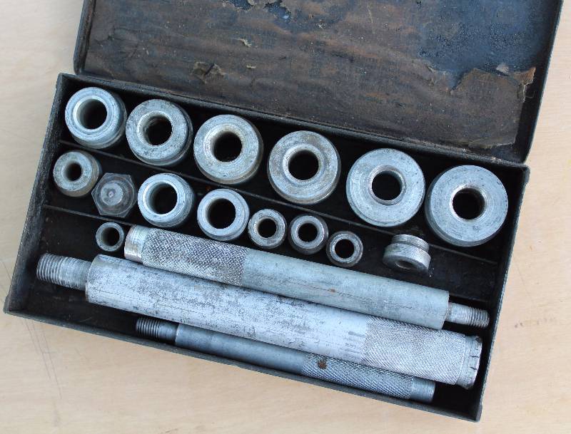 lot 2182 image: Bushing Drivers in Case