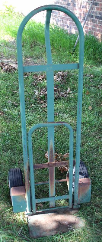 lot 2188 image: 2- Wheeler Dolly  Dollie - Green Hand Truck - High Capacity Hand and extendable bar on bottom - see photos