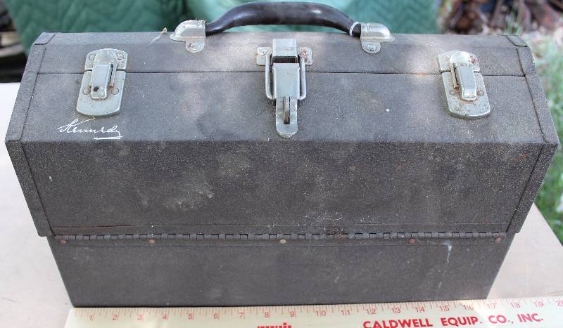 lot 2203 image: Kennedy Tool Box - Style No 1017-025192
