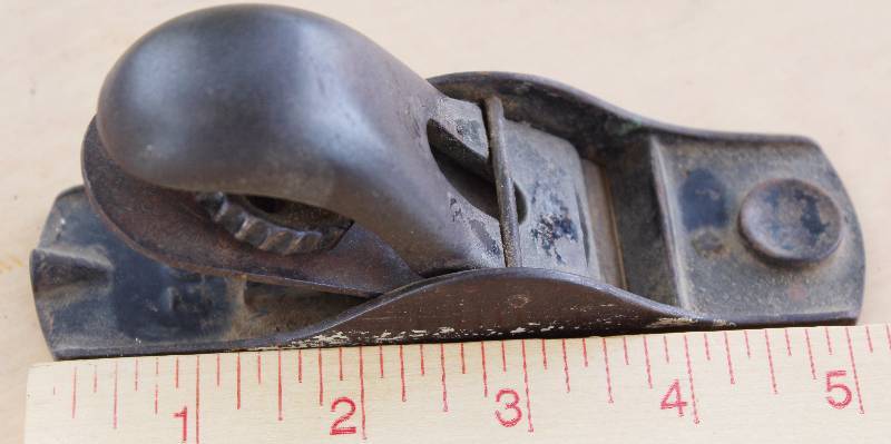 lot 2226 image: Plane - H102