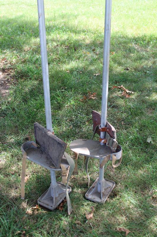 lot 2247 image: Goldblatt Stilts - Painters Stilts or Drywall Stilts