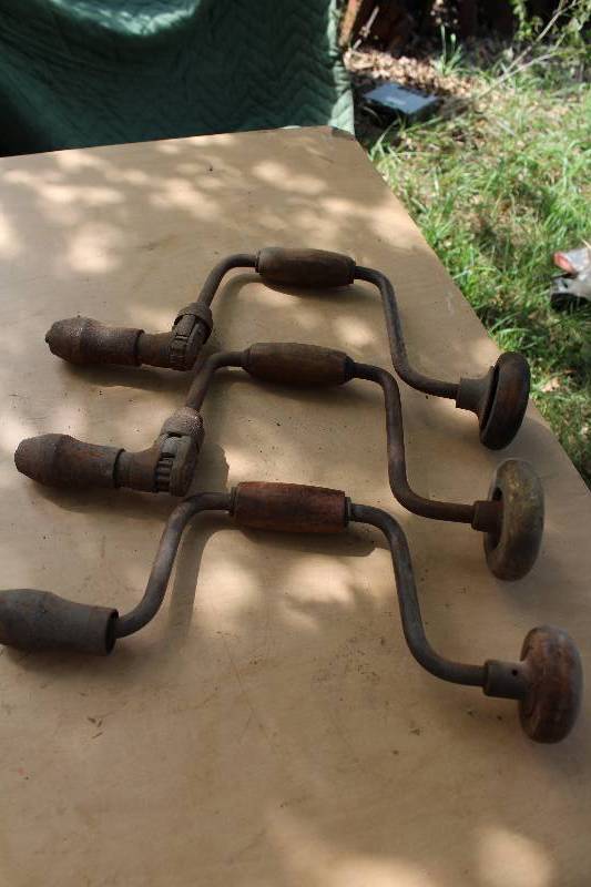 lot 2250 image: Lot of 3 - Manual Hand Drills