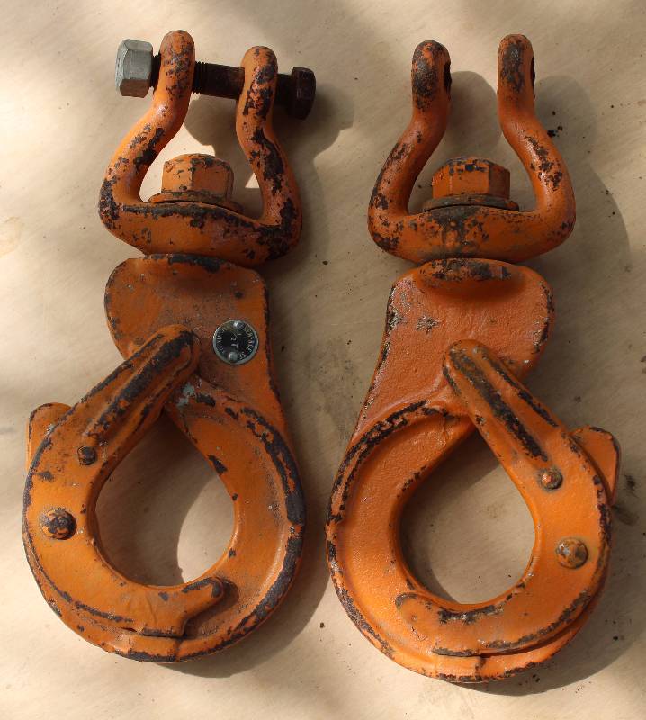 lot 2251 image: Lot of 2 - Renfroe SF - 12 ton Rigging Hooks