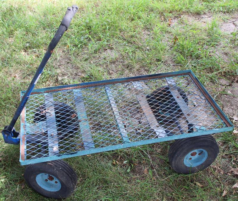 lot 2253 image: Lawn  Garden Wagon - 37-12 Long Makes it Easy