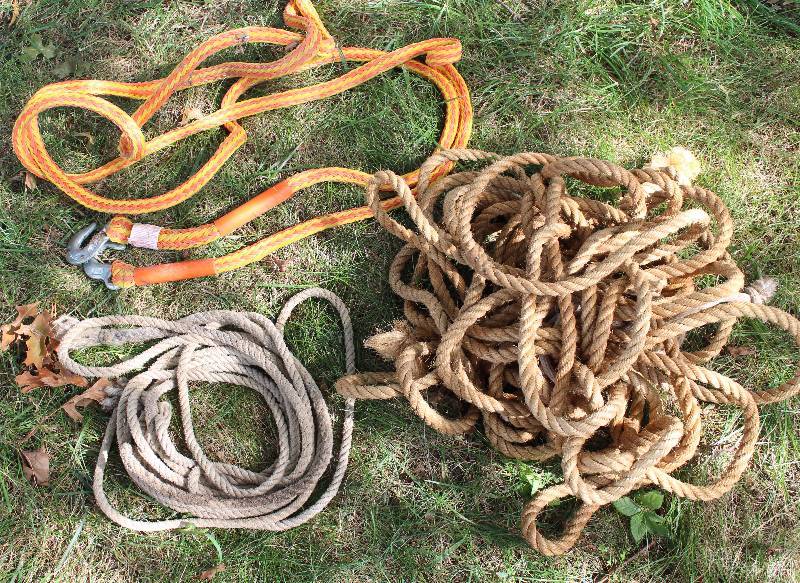 lot 2256 image: Lot of Ropes and Tow Ropes - See photo