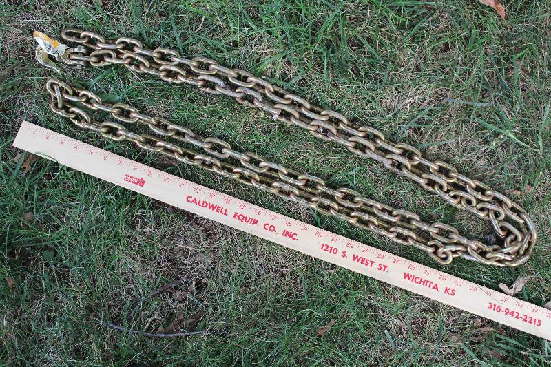 lot 2265 image: Chain - 11 ft. long w 1 hook
