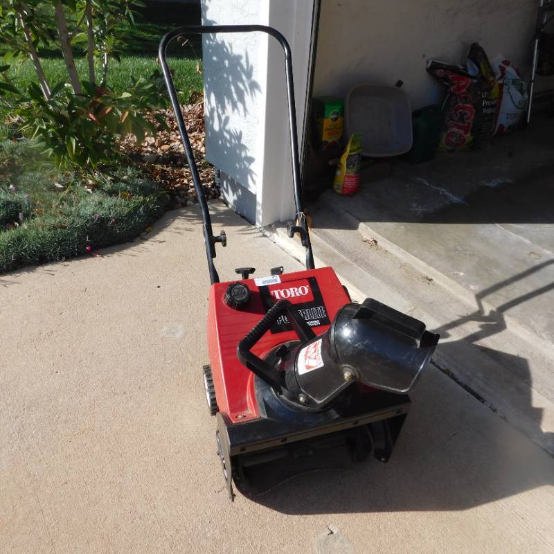 Toro CCR Powerlite 3HP SnowBlower | Lakewood Small But Mighty