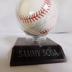 lot 5099 image: Sammy Sosa Signed Baseball