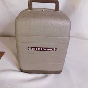 lot 5094 image: Antique Bell & Howell 8mm Movie Projector