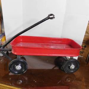 lot 5124 image: Vintage Red Wagon