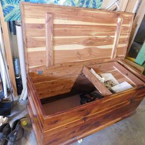 lot 5111 image: Vintage  Cedar Chest